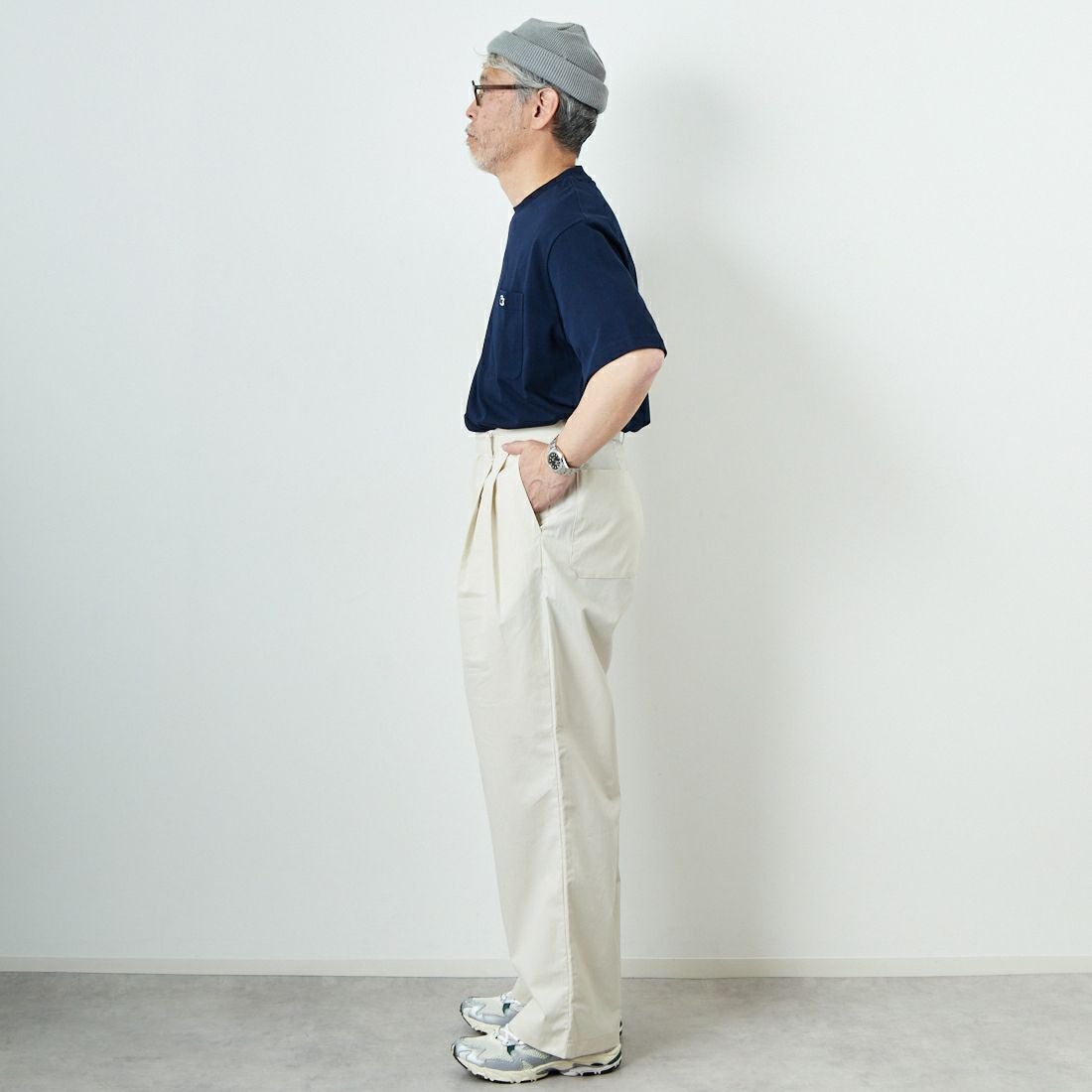 STILL BY HAND [スティルバイハンド] 別注 中太ストレートパンツ [2501JF-EX04-JF] ECRU&&モデル身長：174cm 着用サイズ：48&&