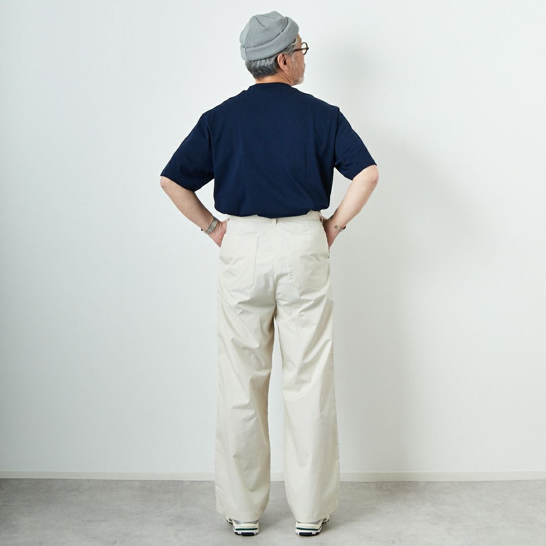 STILL BY HAND [スティルバイハンド] 別注 中太ストレートパンツ [2501JF-EX04-JF] ECRU&&モデル身長：174cm 着用サイズ：48&&