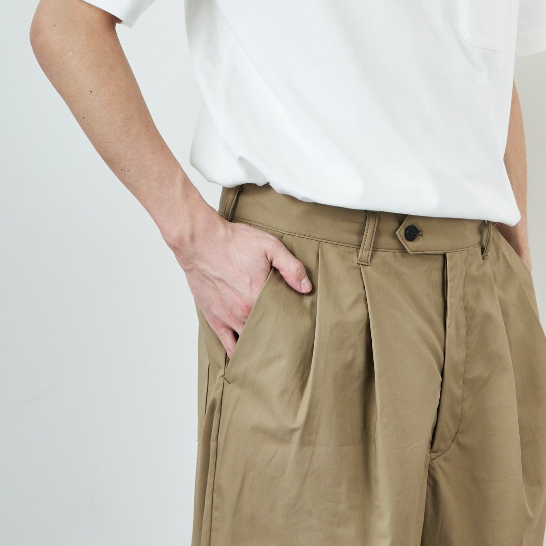 STILL BY HAND [スティルバイハンド] 別注 中太ストレートパンツ [2501JF-EX04-JF] KHAKI BEIG