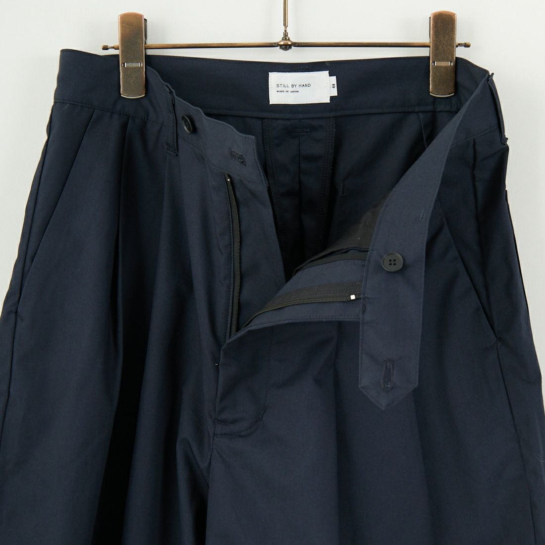 STILL BY HAND [スティルバイハンド] 別注 中太ストレートパンツ [2501JF-EX04-JF] NAVY