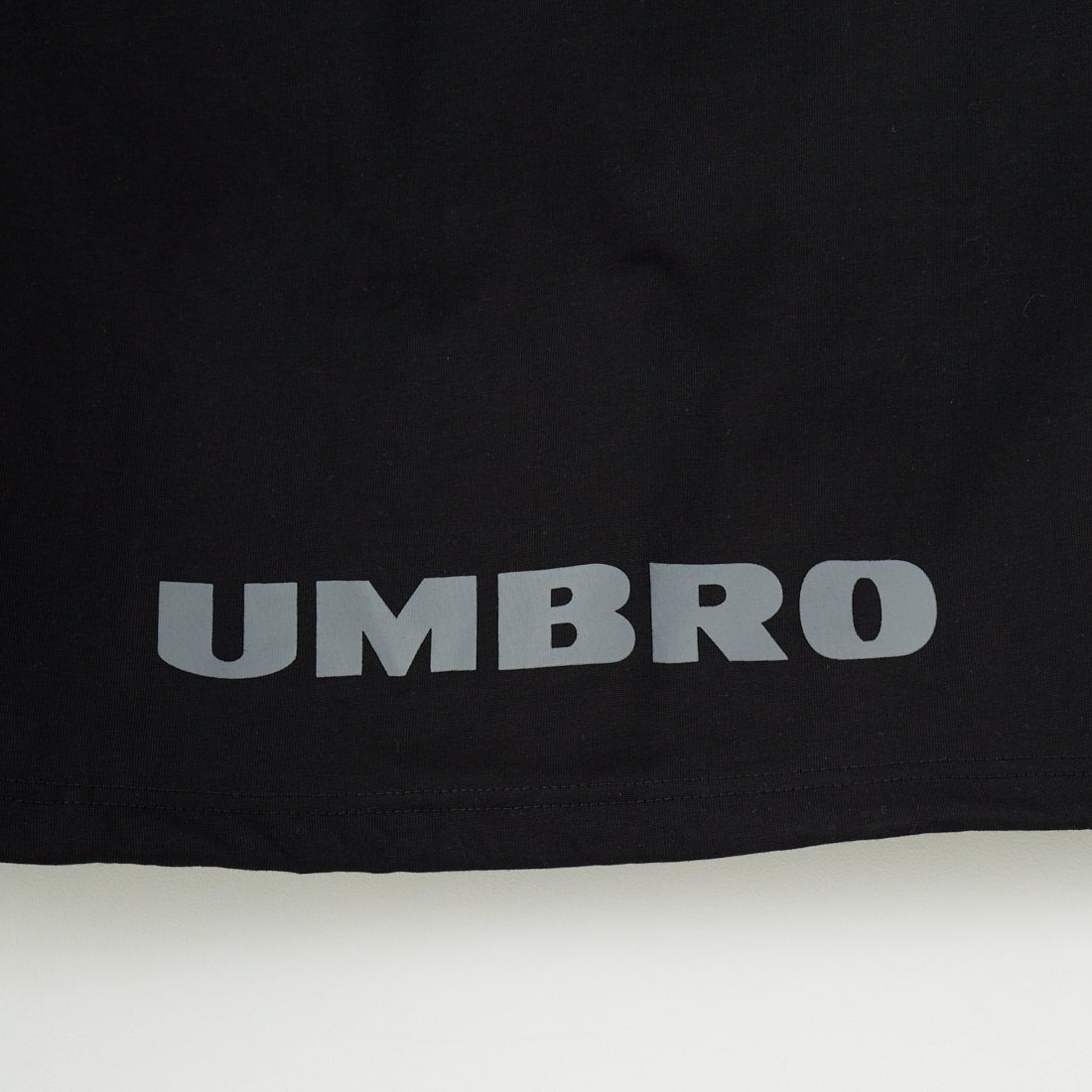 UMBRO [アンブロ] 別注 ワンポイントロゴ メッシュ切替Tシャツ [KBT101-NK-01-JF] BLACK
