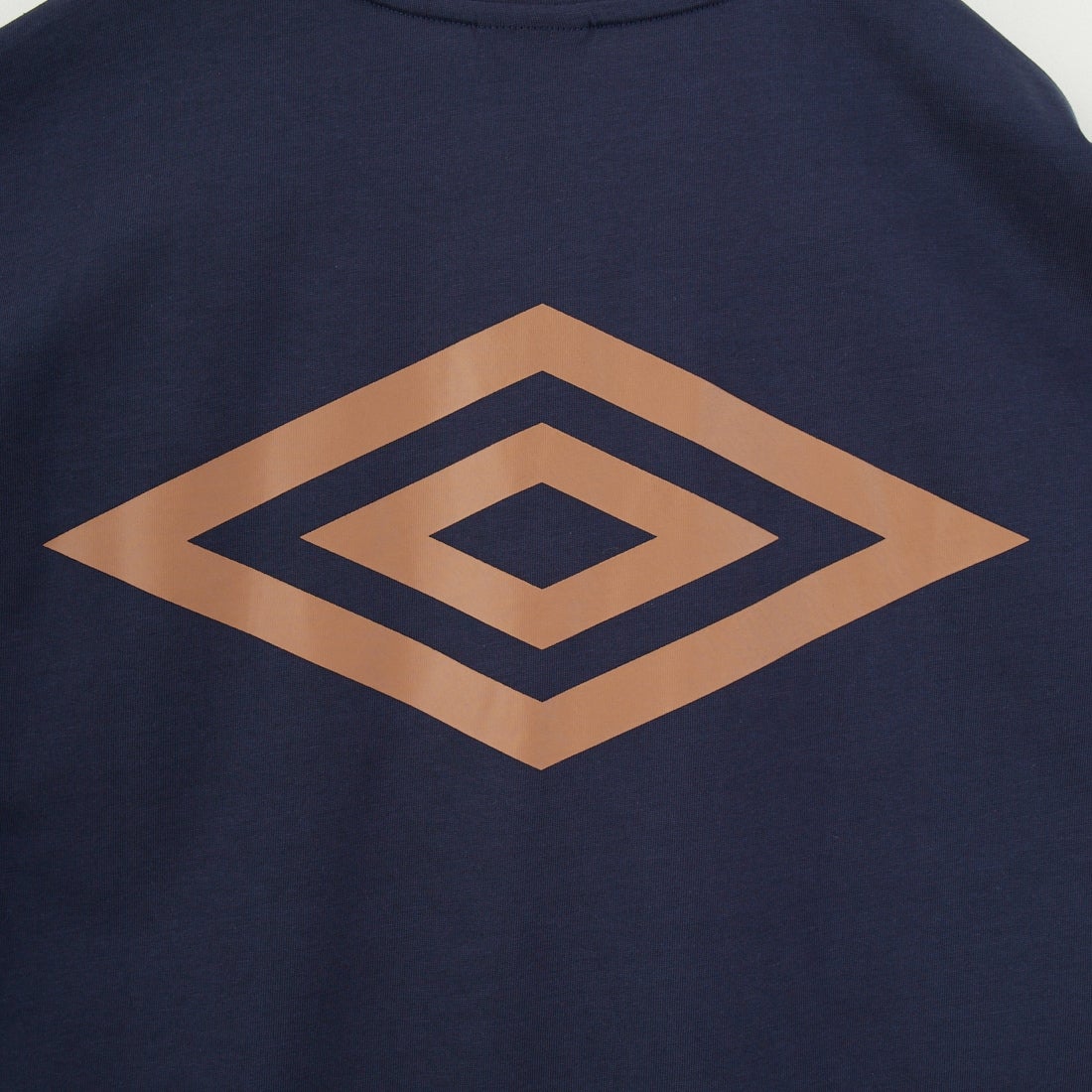 UMBRO [アンブロ] 別注 バックプリントTシャツ [KBT101-NK-03-JF] NAVY
