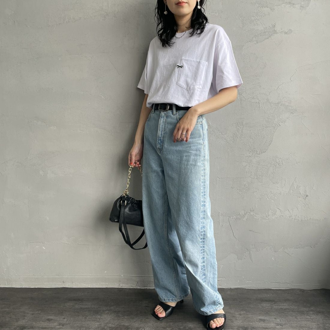 THE FOX [ザフォックス] 別注 ワンポイントロゴワッペン ポケットTシャツ [JFU25SS-11-JF] WHT &&モデル身長：160cm 着用サイズ：S&&