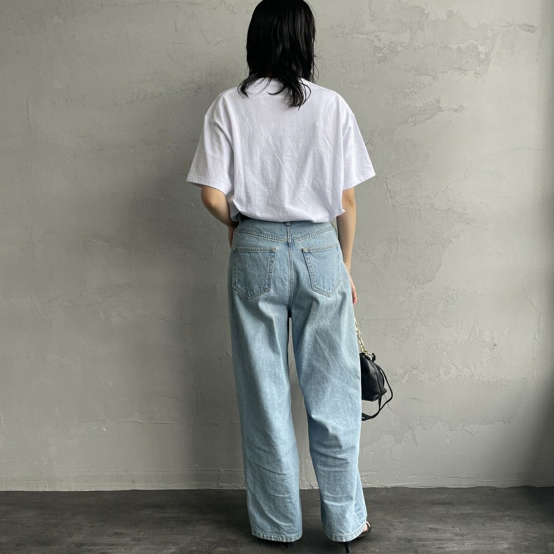 THE FOX [ザフォックス] 別注 ワンポイントロゴワッペン ポケットTシャツ [JFU25SS-11-JF] WHT &&モデル身長：160cm 着用サイズ：S&&