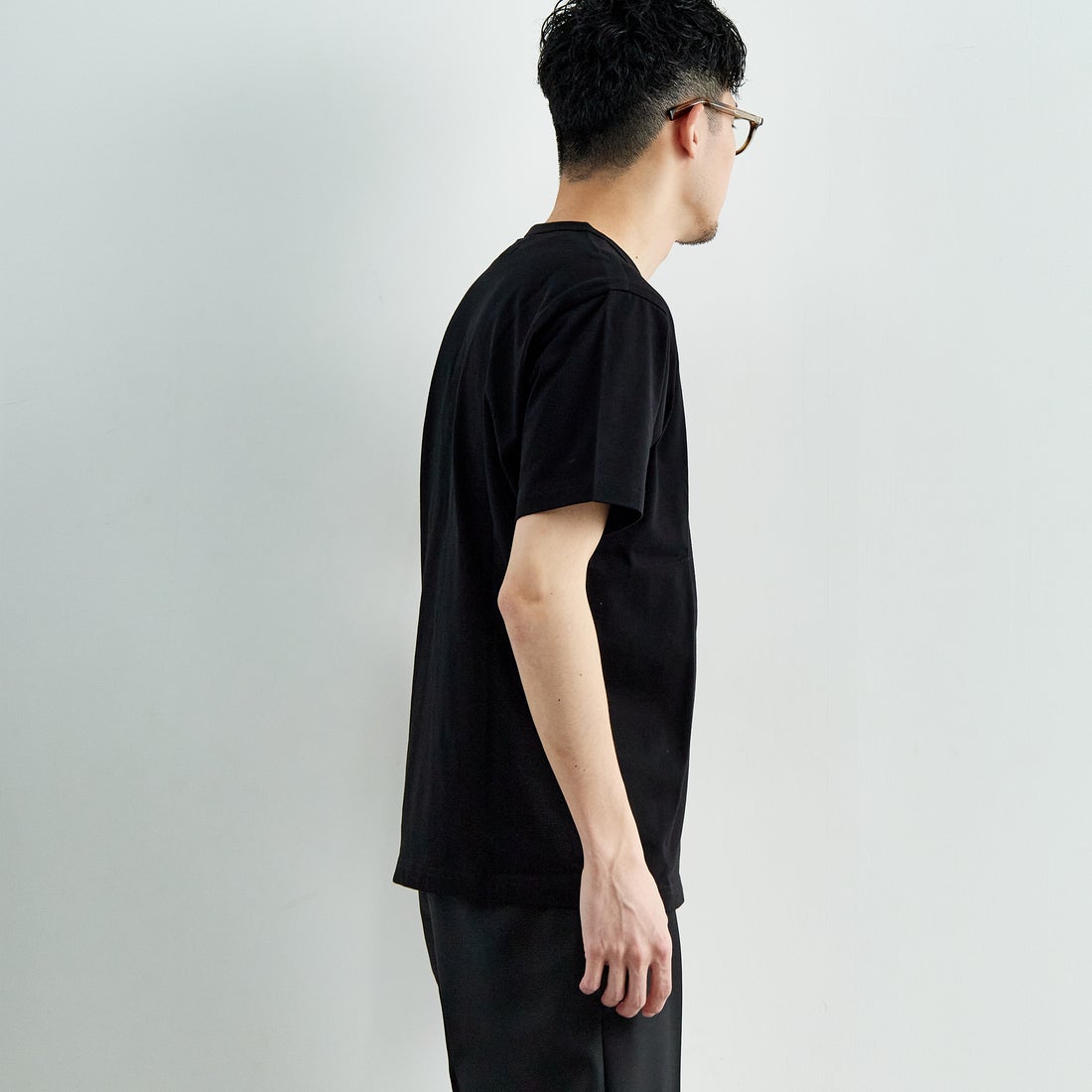 THE FOX [ザフォックス] 別注 ワンポイントロゴワッペン リンガーTシャツ [JFU25SS-10-JF] BLACK &&モデル身長：168cm 着用サイズ：M&&