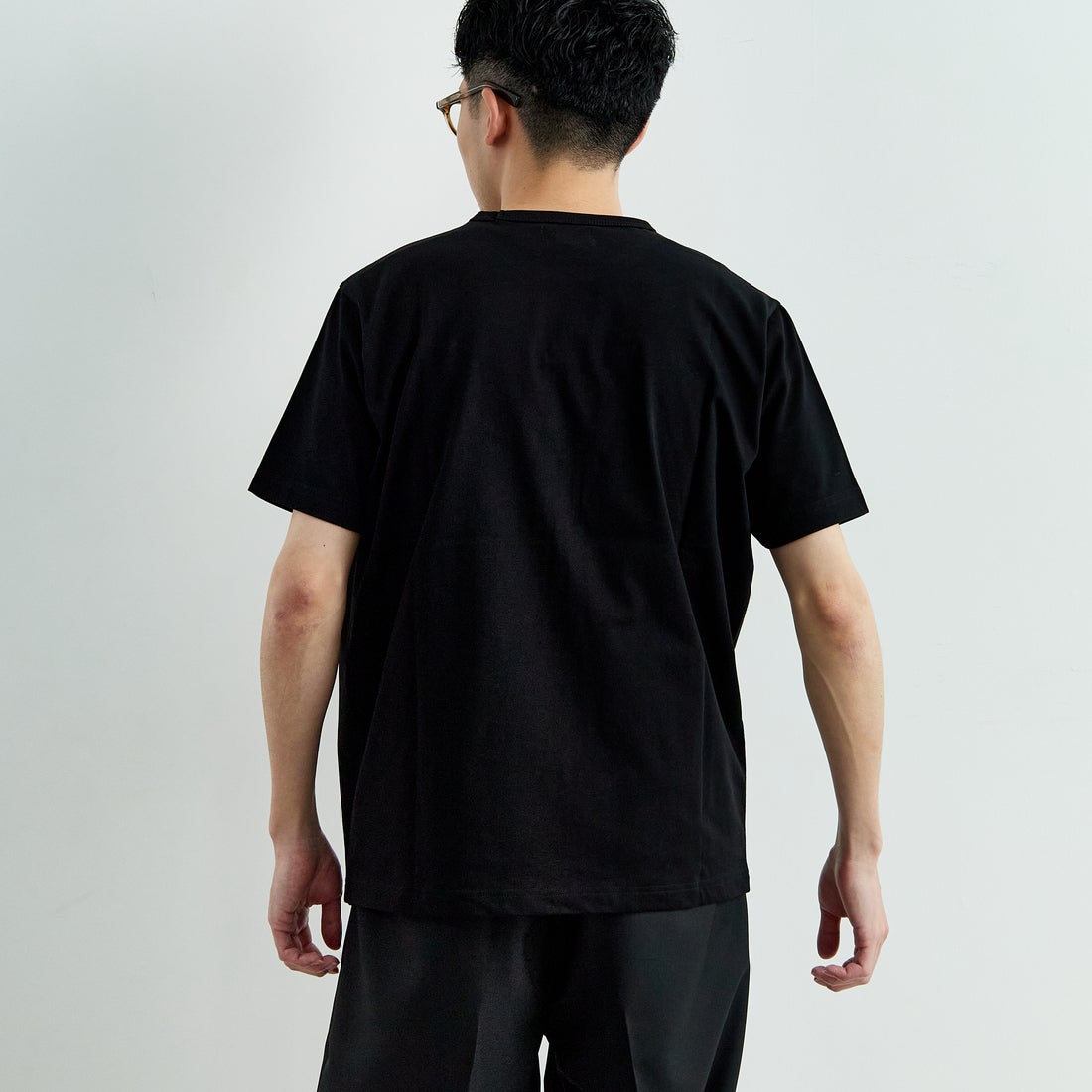 THE FOX [ザフォックス] 別注 ワンポイントロゴワッペン リンガーTシャツ [JFU25SS-10-JF] BLACK &&モデル身長：168cm 着用サイズ：M&&