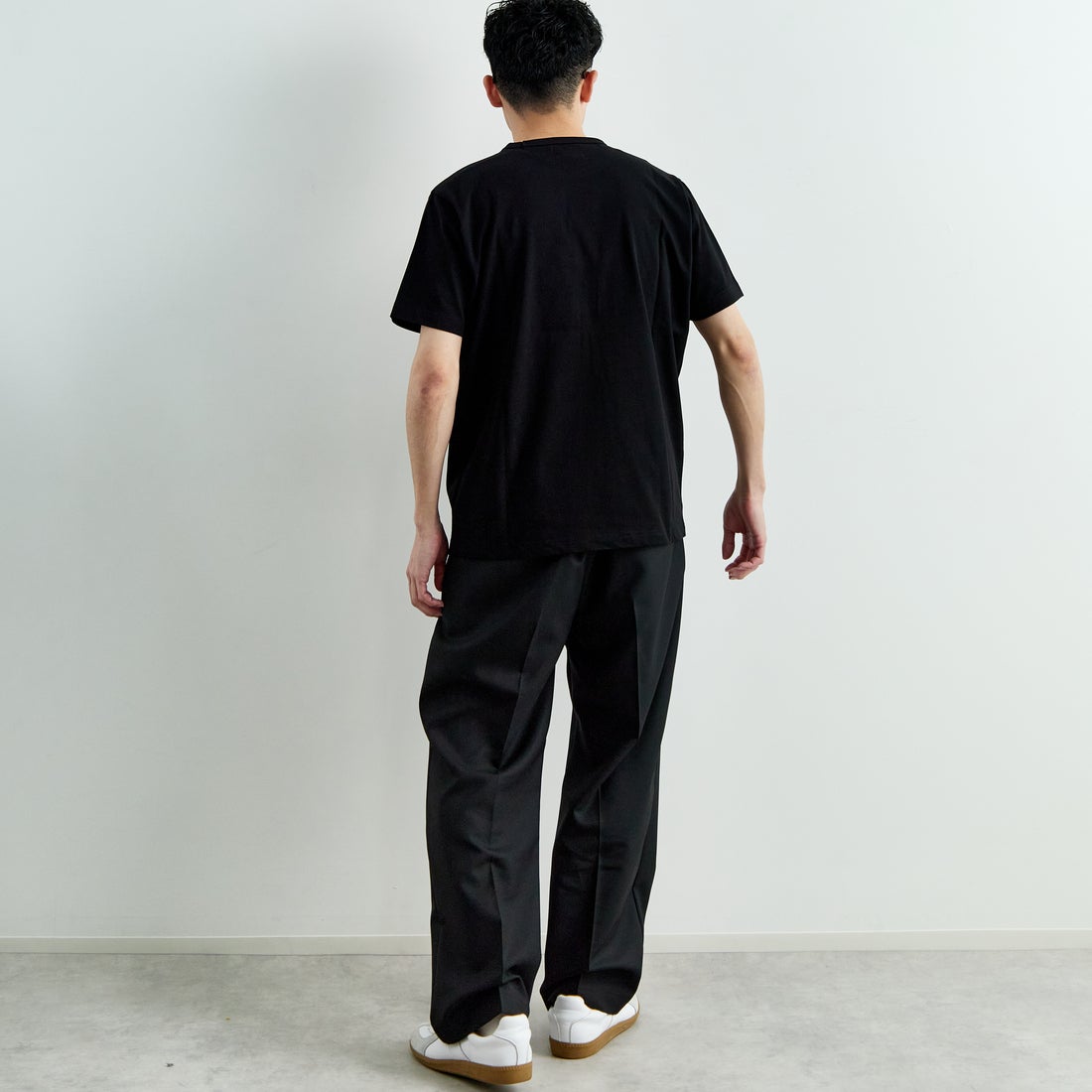 THE FOX [ザフォックス] 別注 ワンポイントロゴワッペン リンガーTシャツ [JFU25SS-10-JF] BLACK &&モデル身長：168cm 着用サイズ：M&&