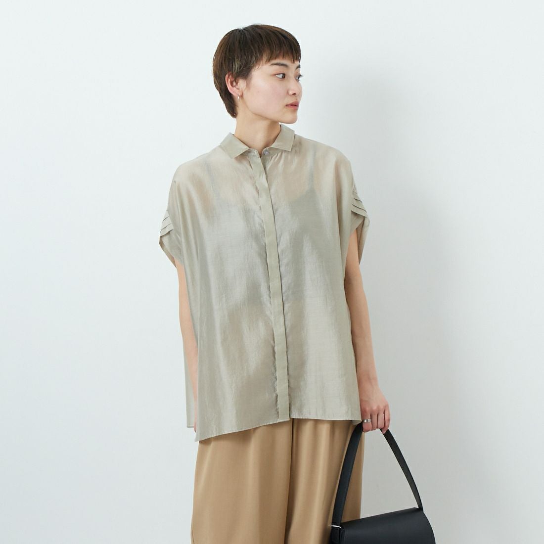 CLOCHE [クロシェ] タックスリーブシアーブラウス [51285681] ﾍﾞｰｼﾞｭ &&モデル身長：160cm 着用サイズ：2&&