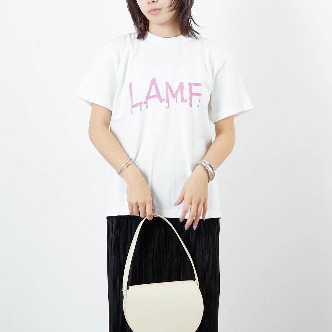 01 WHITE&&モデル身長：167cm 着用サイズ：S&&