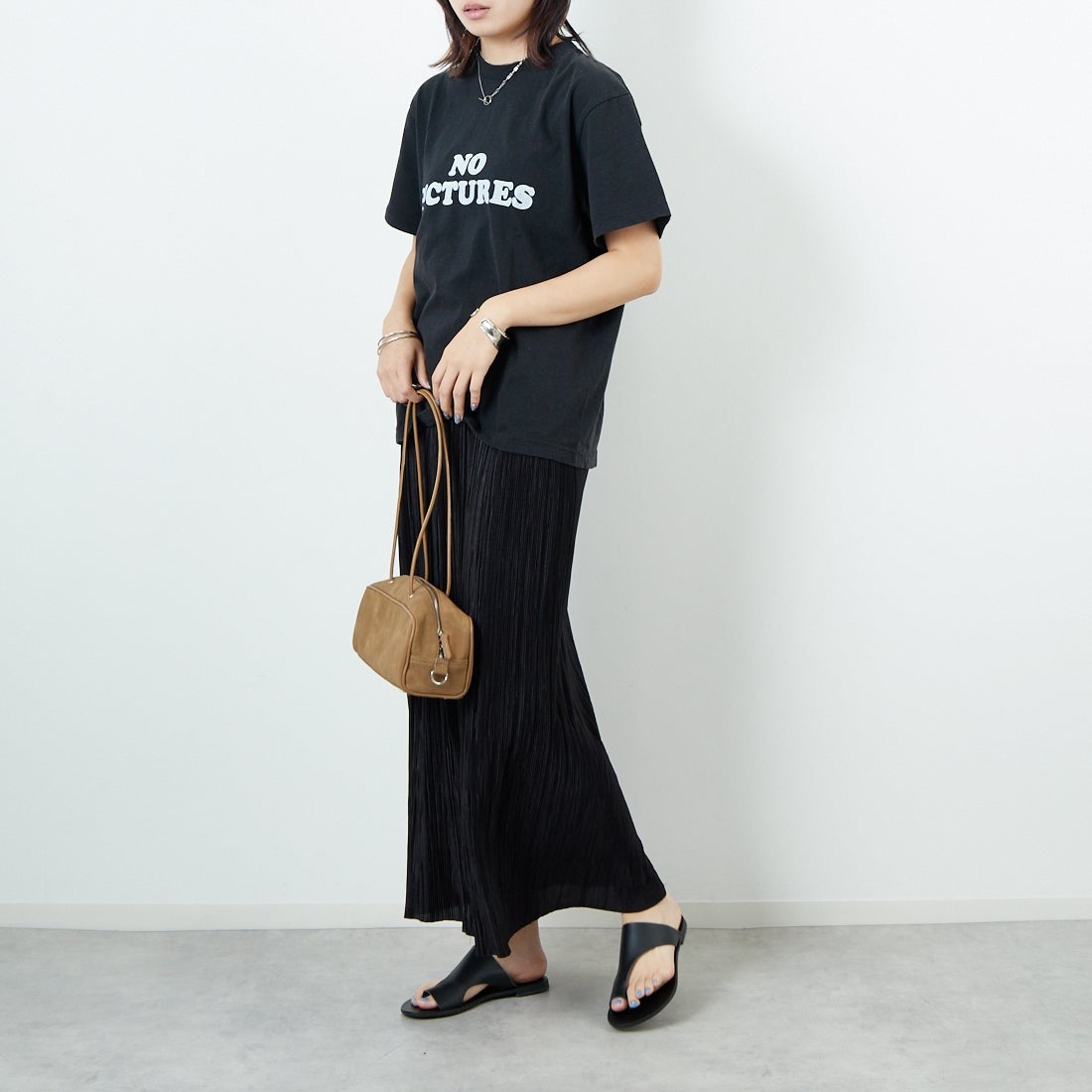 WORN FREE [ウォーン フリー] ブロンディTシャツ NO PICTURES [WFR-VTG-000013] 09 BLACK &&モデル身長：167cm 着用サイズ：S&&