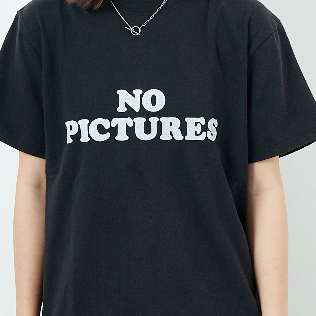 WORN FREE [ウォーン フリー] ブロンディTシャツ NO PICTURES [WFR-VTG-000013] 09 BLACK &&モデル身長：167cm 着用サイズ：S&&