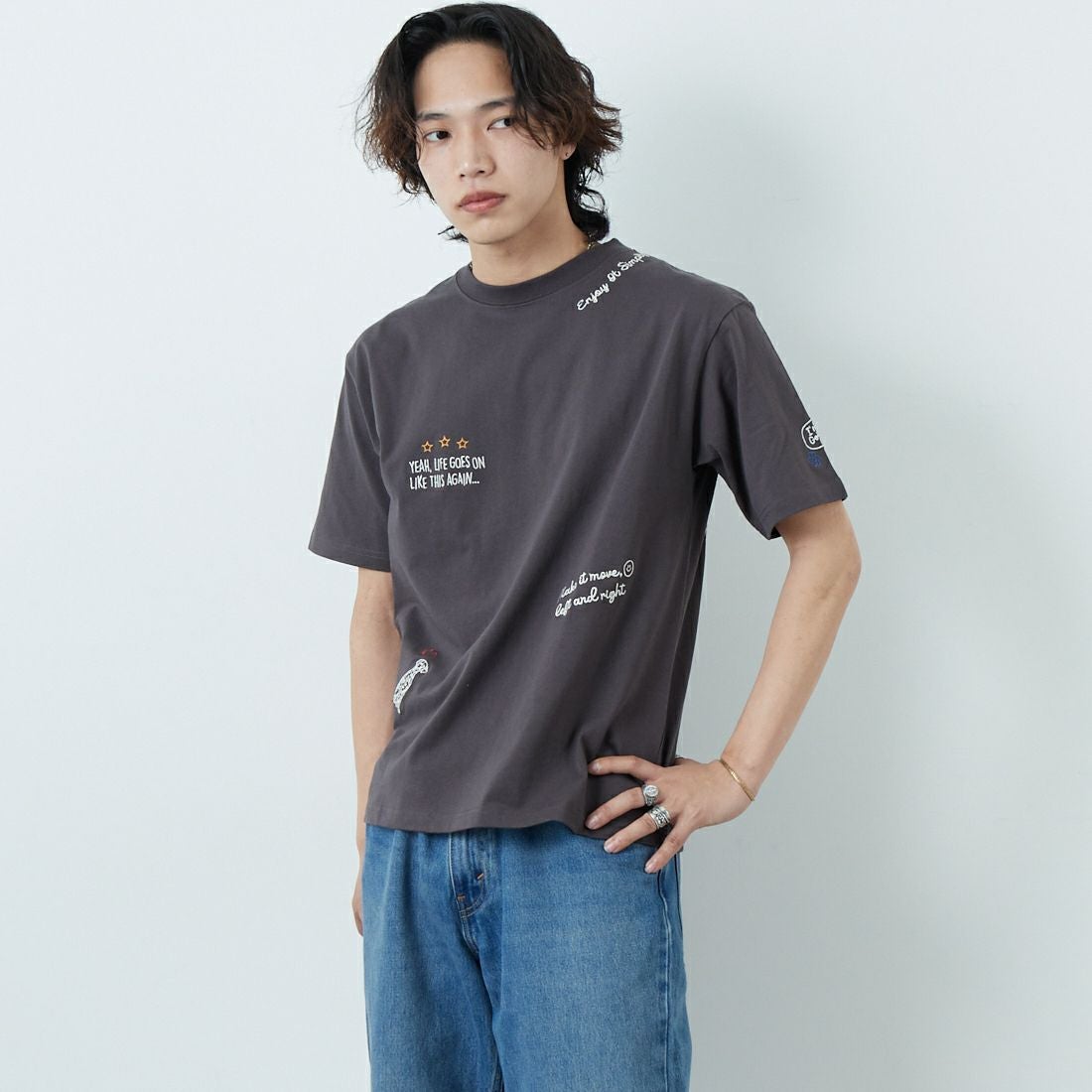 33Degrees [サーティスリーディグリーズ] 刺繍Tシャツ [TDR-252-019