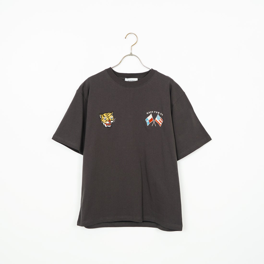 33Degrees [サーティスリーディグリーズ] 刺繍Tシャツ [TDR-252-019] 01 BLKﾄﾗ