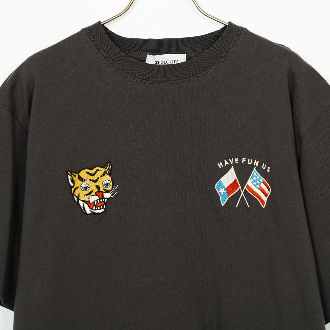 33Degrees [サーティスリーディグリーズ] 刺繍Tシャツ [TDR-252-019] 01 BLKﾄﾗ