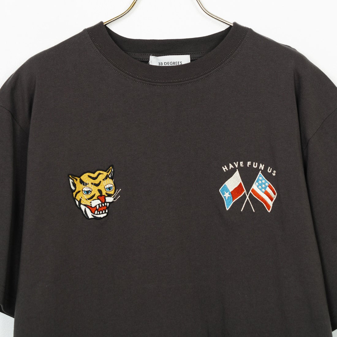 33Degrees [サーティスリーディグリーズ] 刺繍Tシャツ [TDR-252-019] 01 BLKﾄﾗ