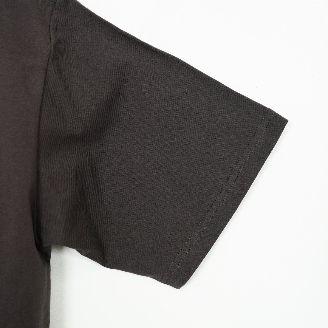 33Degrees [サーティスリーディグリーズ] 刺繍Tシャツ [TDR-252-019] 01 BLKﾄﾗ