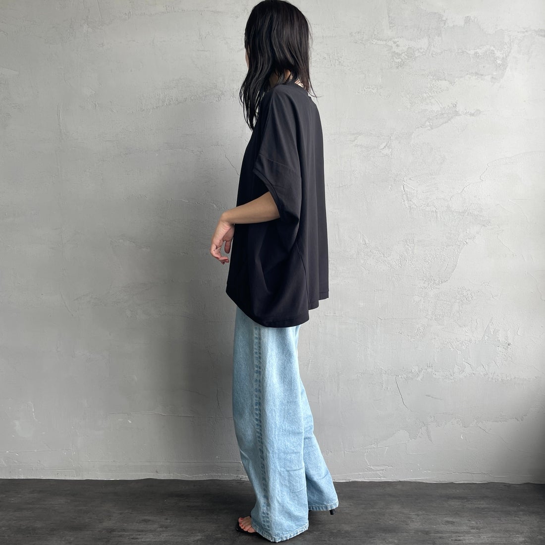 mizuiro ind [ミズイロインド] コクーンワイドプルオーバー [1-210057] 99 BLACK &&モデル身長：160cm 着用サイズ：F&&