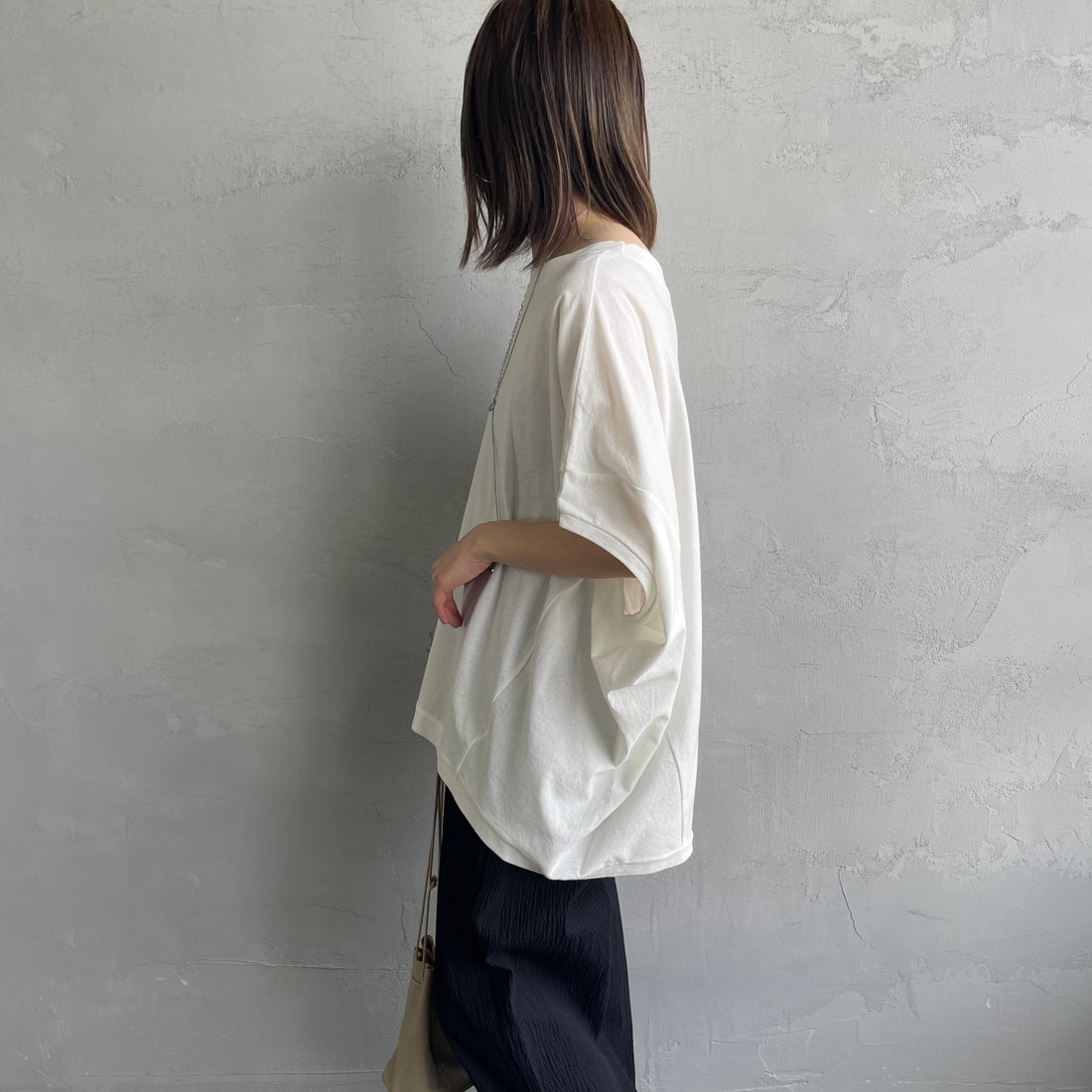 mizuiro ind [ミズイロインド] コクーンワイドプルオーバー [1-210057] 11 O.WHITE &&モデル身長：158cm 着用サイズ：F&&