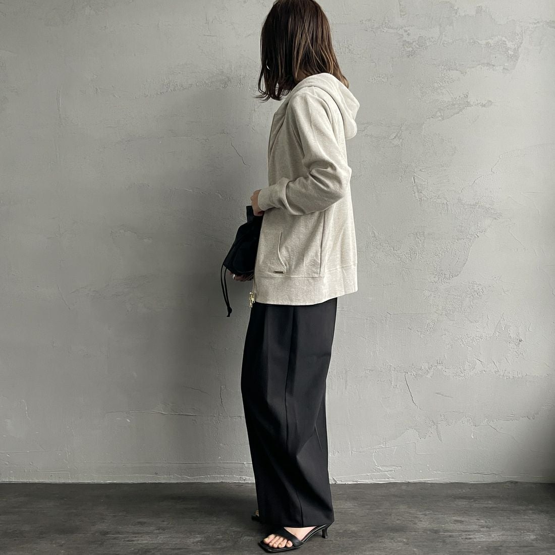 MICA&DEAL [マイカアンドディール] サーフパーカー [0125109054] OATMEAL &&モデル身長：158cm 着用サイズ：38&&