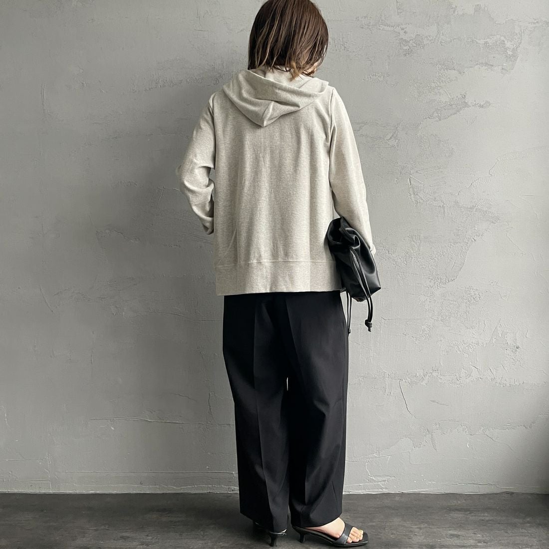 MICA&DEAL [マイカアンドディール] サーフパーカー [0125109054] OATMEAL &&モデル身長：158cm 着用サイズ：38&&