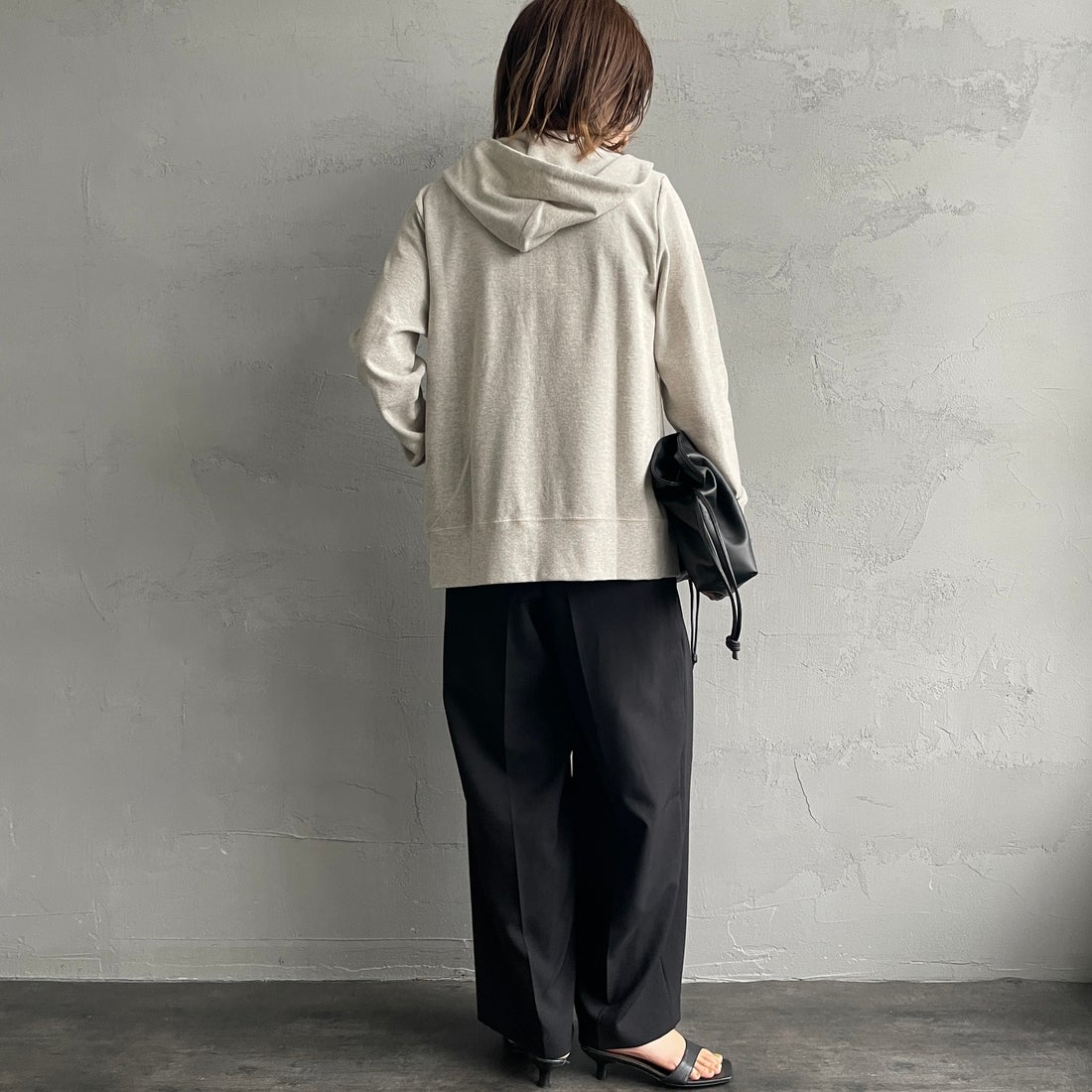 MICA&DEAL [マイカアンドディール] サーフパーカー [0125109054] OATMEAL &&モデル身長：158cm 着用サイズ：38&&