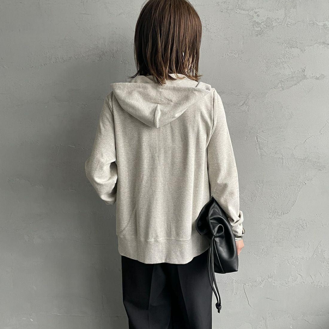 MICA&DEAL [マイカアンドディール] サーフパーカー [0125109054] OATMEAL &&モデル身長：158cm 着用サイズ：38&&