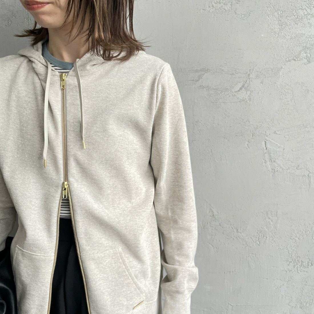 MICA&DEAL [マイカアンドディール] サーフパーカー [0125109054] OATMEAL &&モデル身長：158cm 着用サイズ：38&&