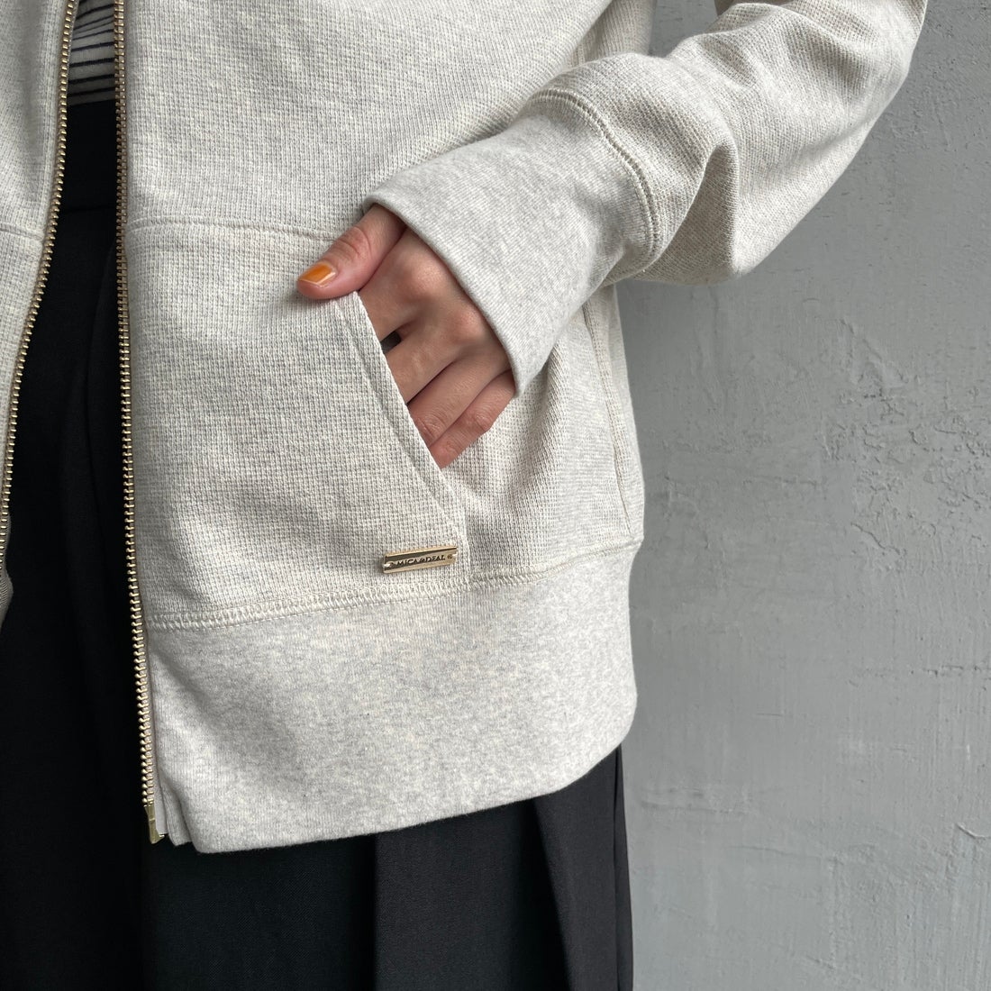 MICA&DEAL [マイカアンドディール] サーフパーカー [0125109054] OATMEAL &&モデル身長：158cm 着用サイズ：38&&