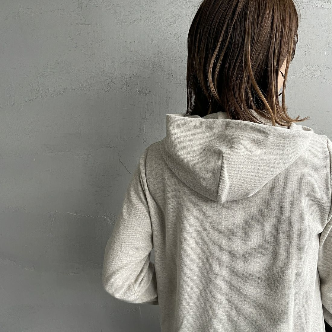 MICA&DEAL [マイカアンドディール] サーフパーカー [0125109054] OATMEAL &&モデル身長：158cm 着用サイズ：38&&