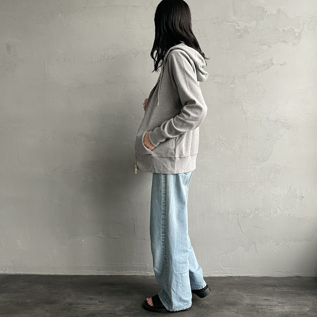 MICA&DEAL [マイカアンドディール] サーフパーカー [0125109054] GRAY &&モデル身長：160cm 着用サイズ：38&&