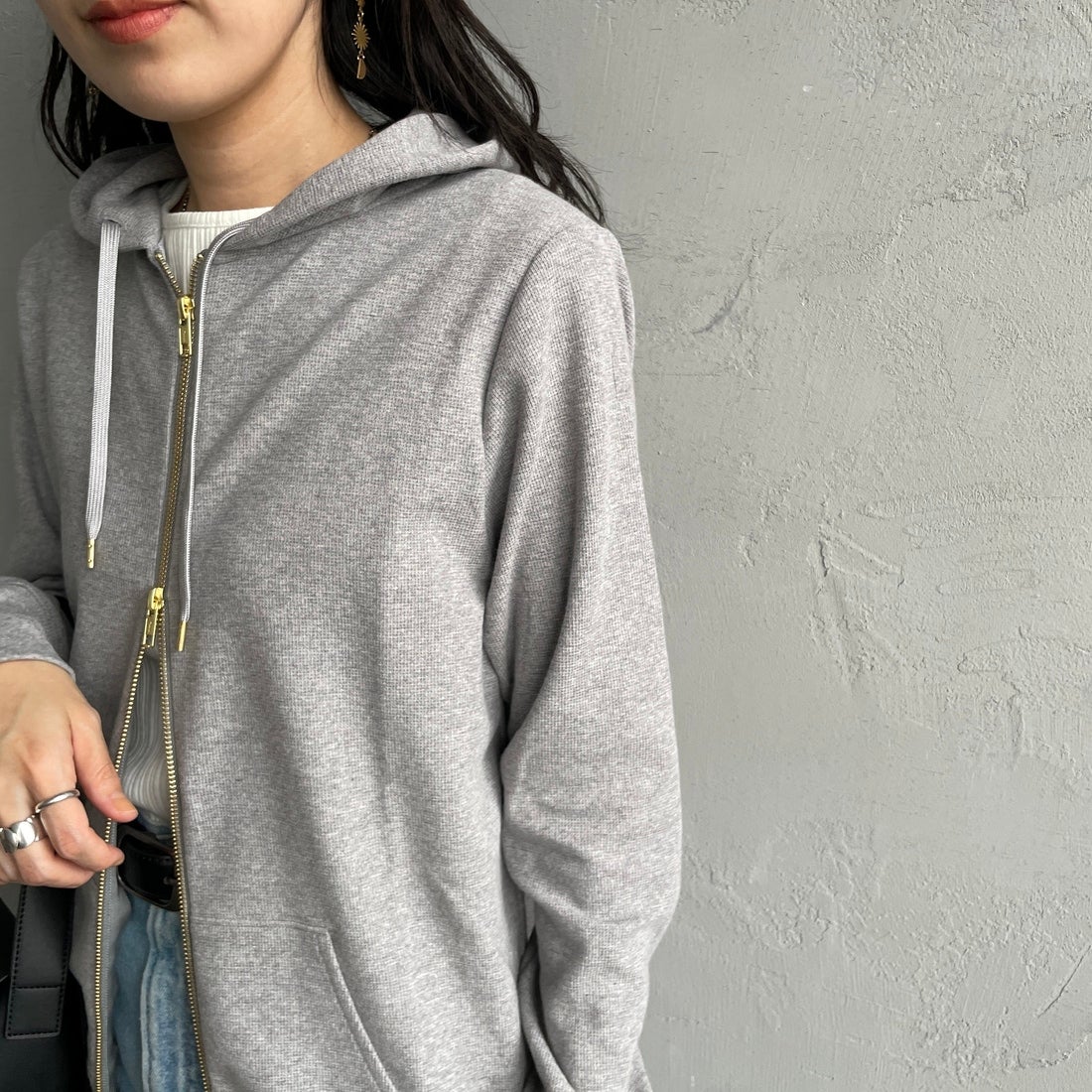 MICA&DEAL [マイカアンドディール] サーフパーカー [0125109054] GRAY &&モデル身長：160cm 着用サイズ：38&&