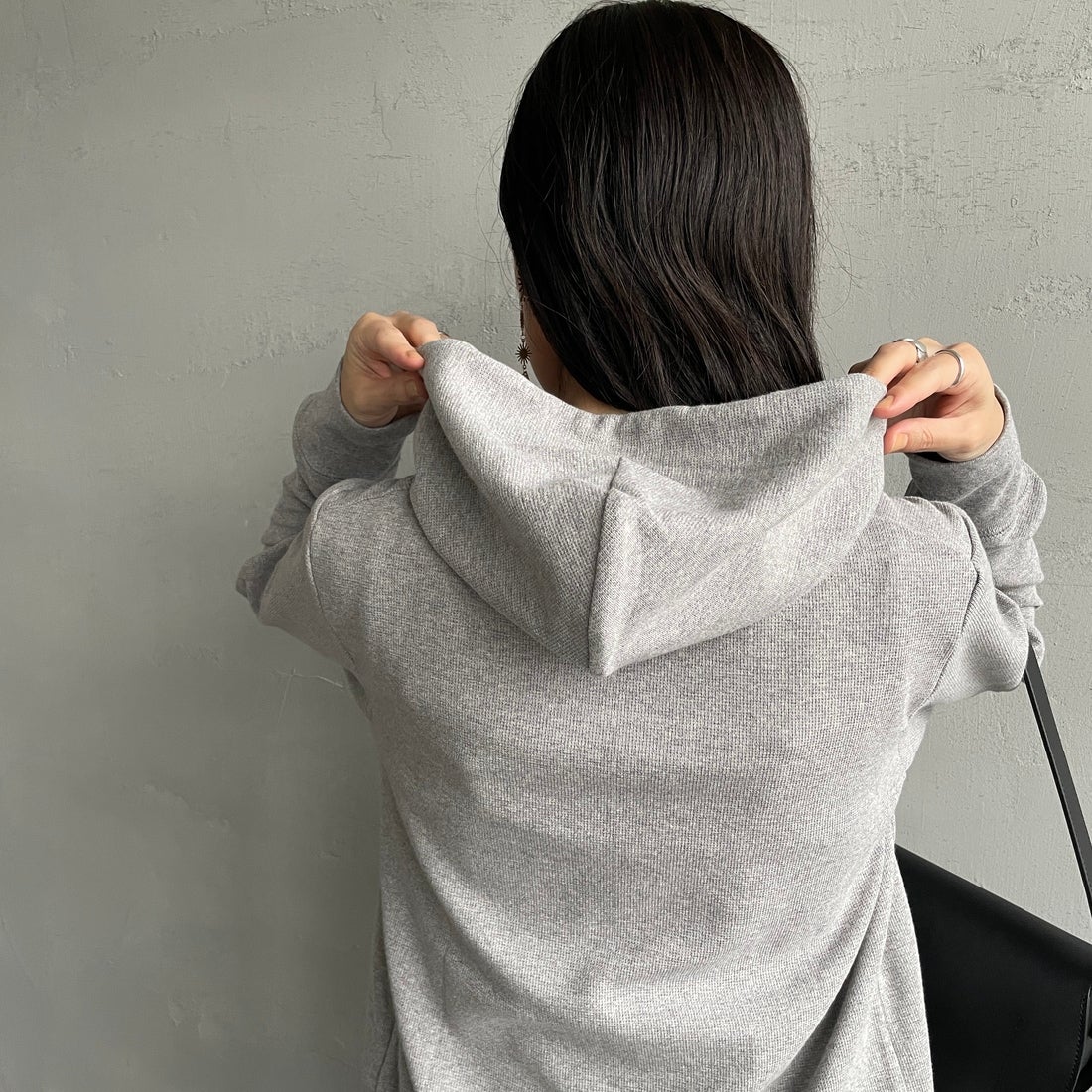 MICA&DEAL [マイカアンドディール] サーフパーカー [0125109054] GRAY &&モデル身長：160cm 着用サイズ：38&&