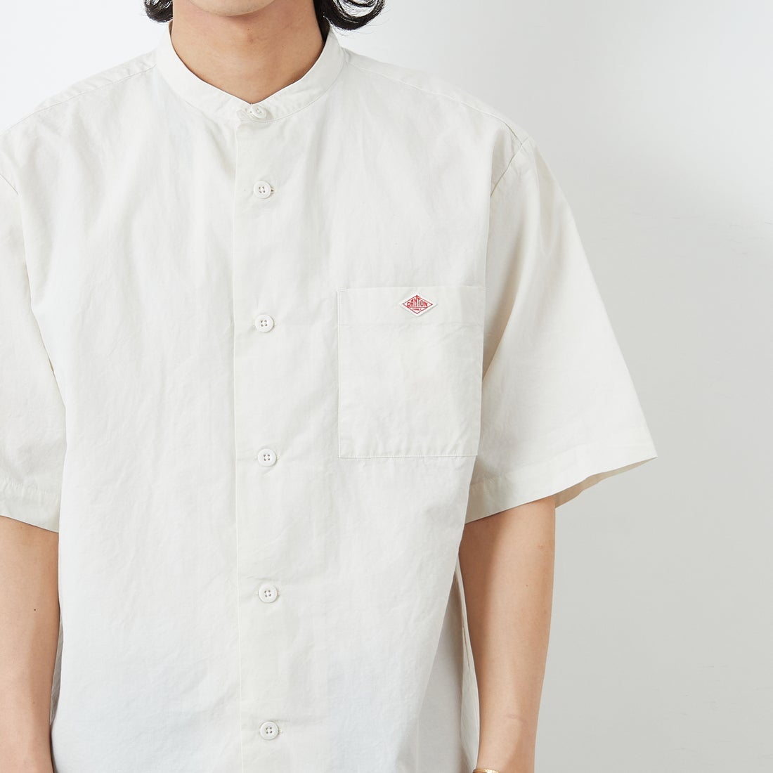 DANTON [ダントン] コットンリネン バンドカラーシャツ [JD-3788SCL] IVORY &&モデル身長：179cm 着用サイズ：42&&