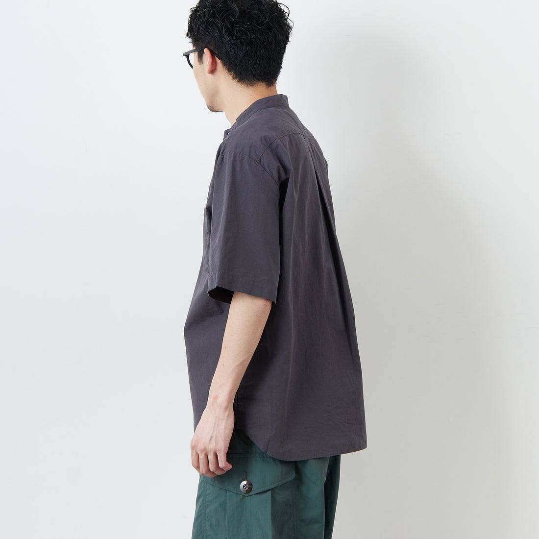 DANTON [ダントン] コットンリネン バンドカラーシャツ [JD-3788SCL] CHARCOAL &&モデル身長：168cm 着用サイズ：40&&