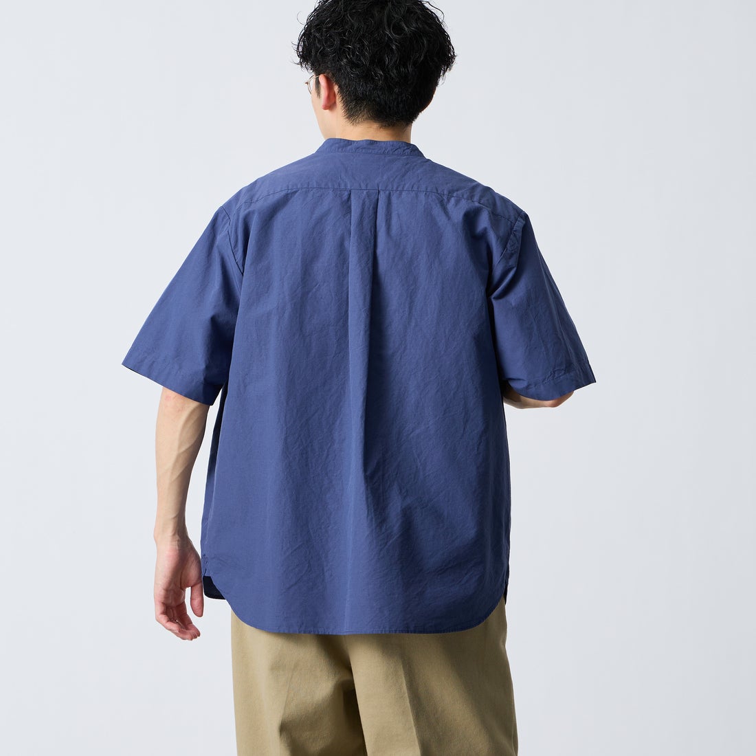 DANTON [ダントン] コットンリネン バンドカラーシャツ [JD-3788SCL] DK.BLUE &&モデル身長：168cm 着用サイズ：38&&