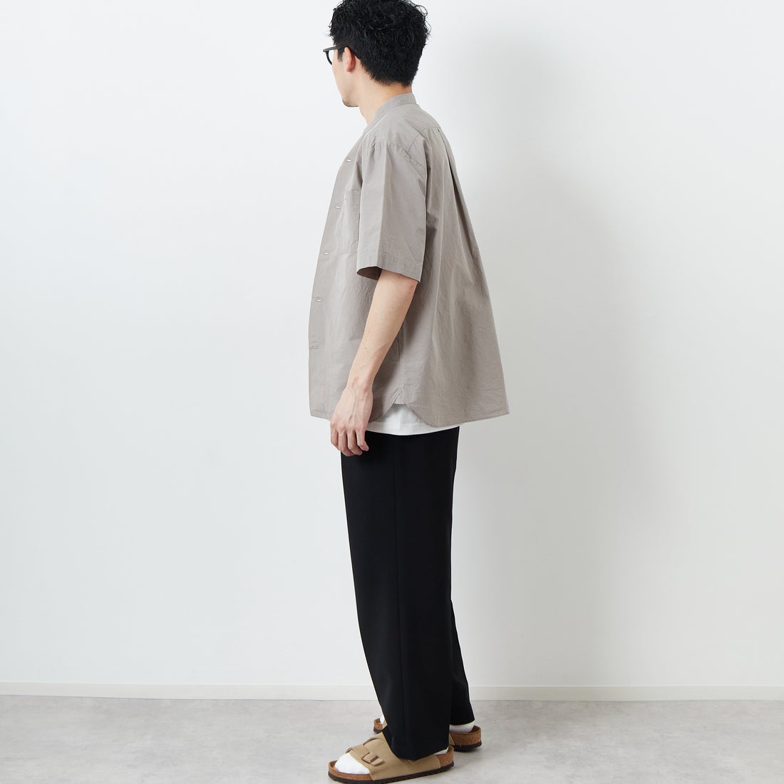 DANTON [ダントン] コットンリネン バンドカラーシャツ [JD-3788SCL] GREIGE &&モデル身長：168cm 着用サイズ：38&&