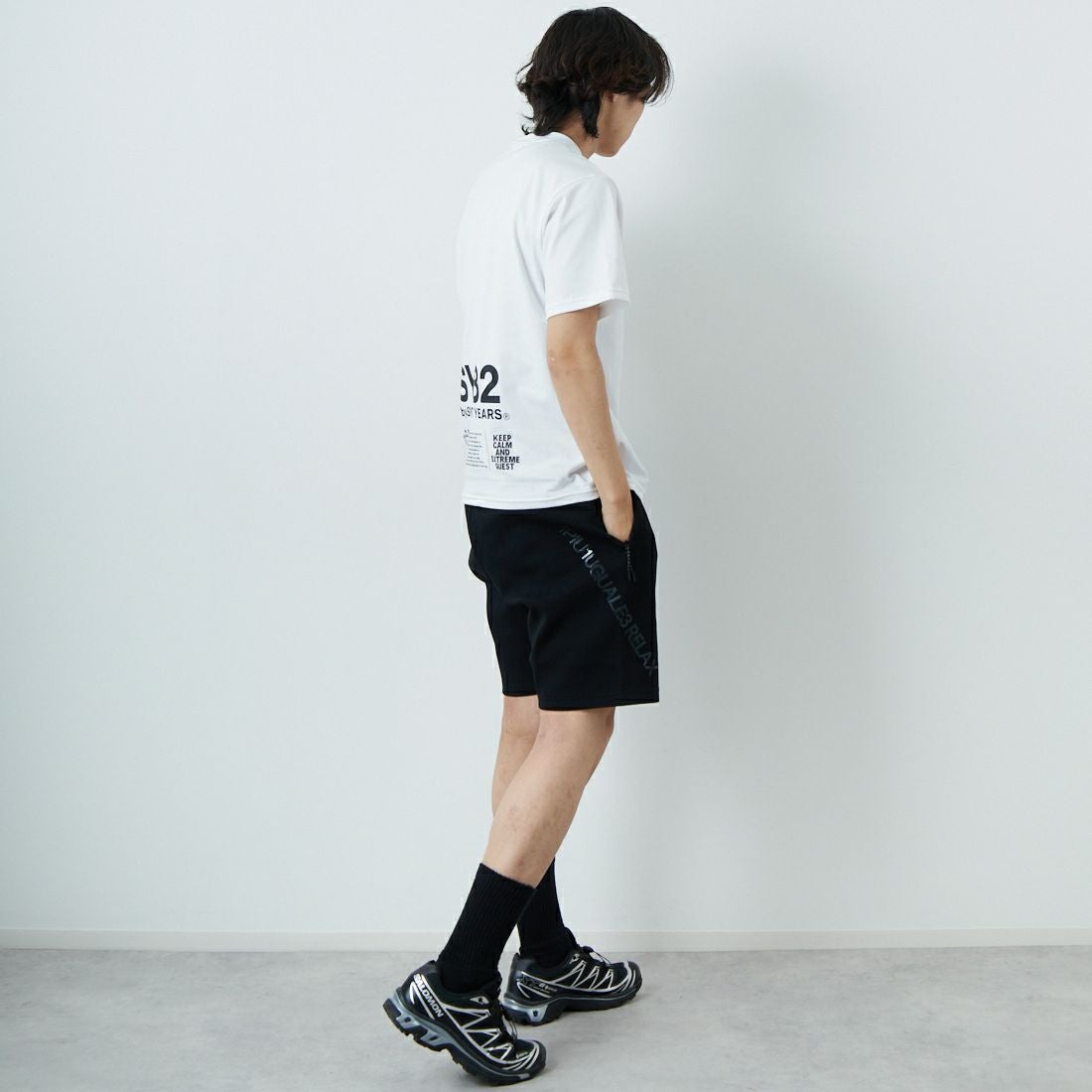 SY32 [エスワイサーティトゥ] マルチロゴグラフィックTシャツ [15050] WHITE &&モデル身長：179cm 着用サイズ：M&&