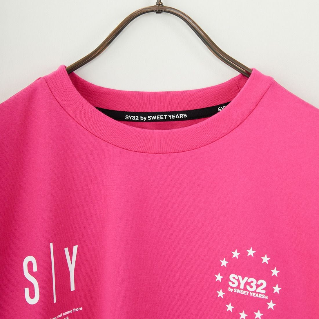 SY32 [エスワイサーティトゥ] マルチロゴグラフィックTシャツ [15050] PINK