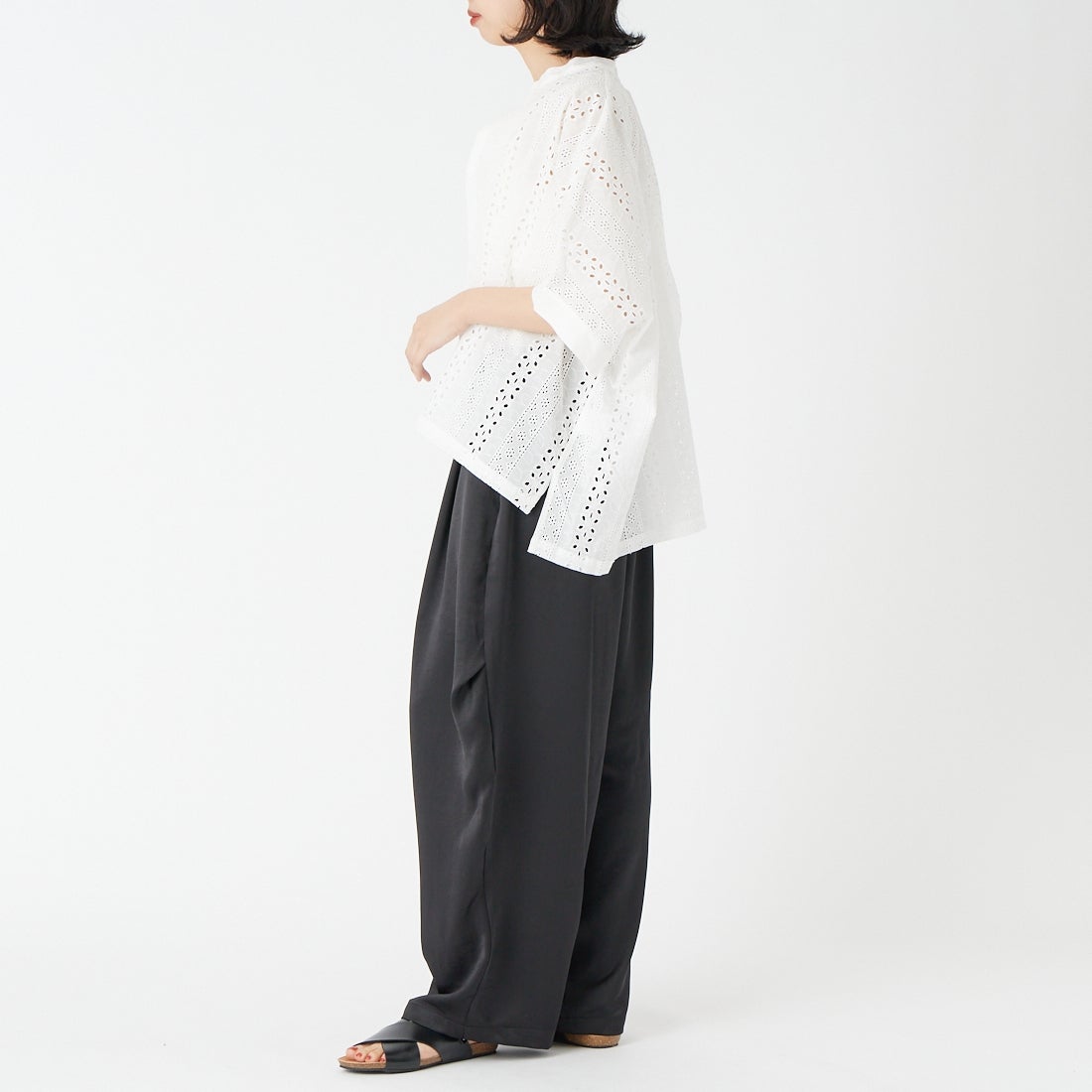 mizuiro ind [ミズイロインド] サテンワイドカーゴパンツ [2-260086] 99 BLACK &&モデル身長：162cm 着用サイズ：2&&