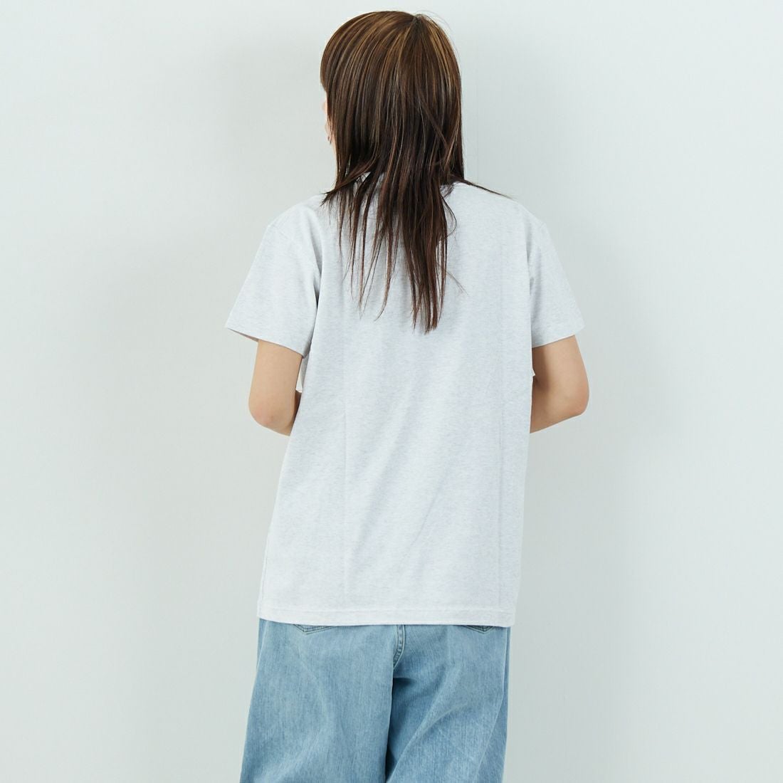 MEYAME [メヤメ] プリントスリットTシャツ [MEY-2026] H.GREY &&モデル身長：167cm 着用サイズ：F&&