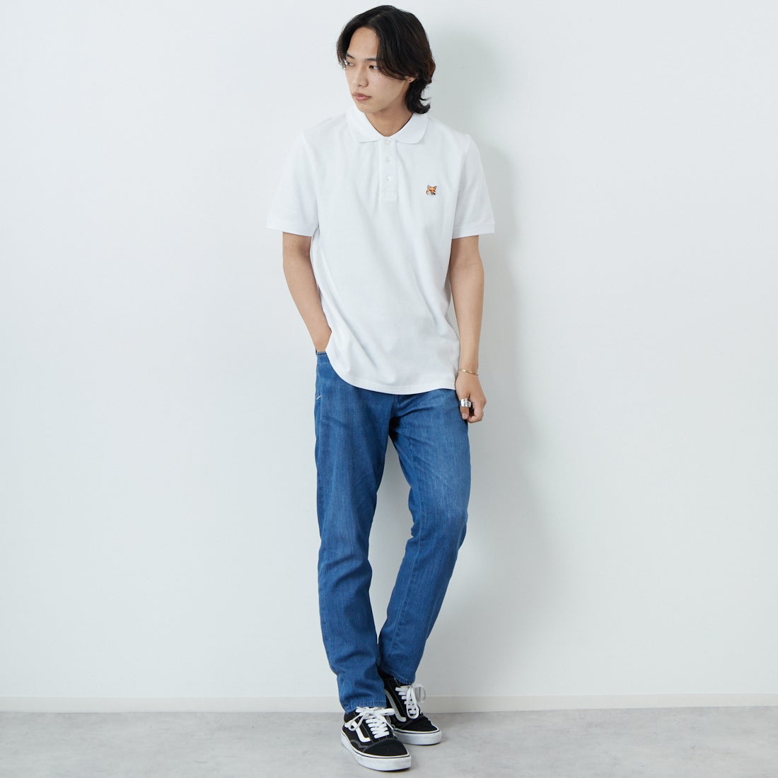 MAISON KITSUNE [メゾン キツネ] フォックスヘッド パッチ レギュラー ポロ [LM00208KJ7002] P100 WHITE &&モデル身長：179cm 着用サイズ：M&&