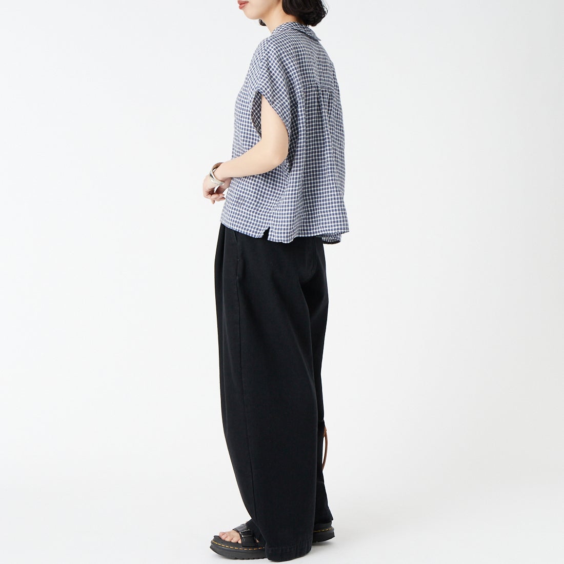 ORCIVAL [オーシバル] ノースリーブリネンチェックシャツ [OR-B0360LCH] NVY/WHT CK &&モデル身長：162cm 着用サイズ：1&&
