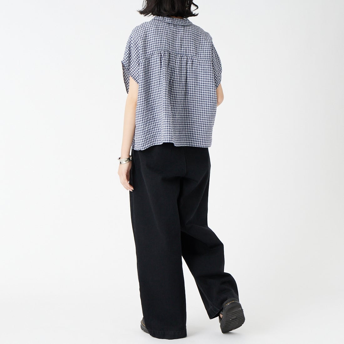 ORCIVAL [オーシバル] ノースリーブリネンチェックシャツ [OR-B0360LCH] NVY/WHT CK &&モデル身長：162cm 着用サイズ：1&&