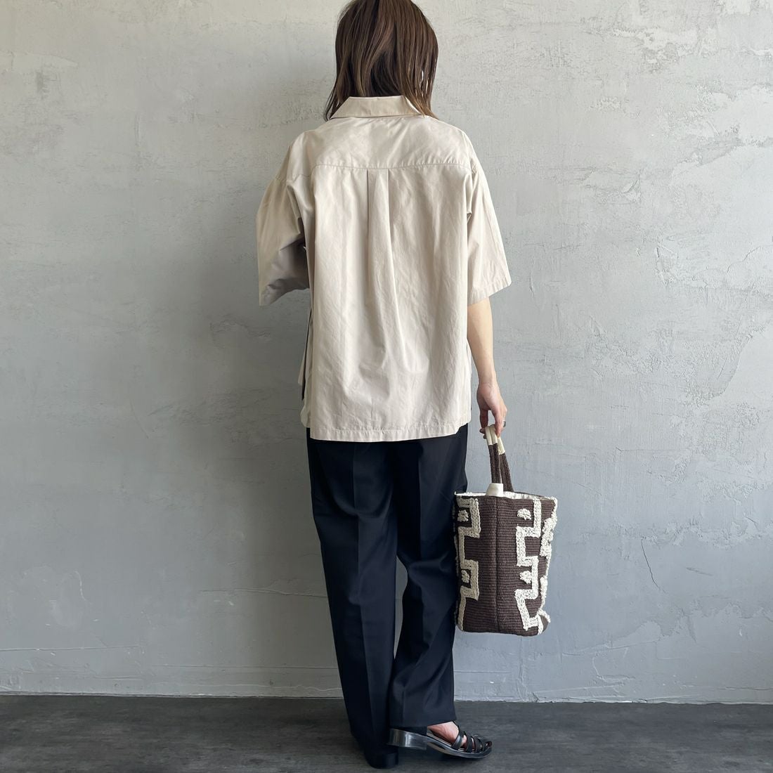 DANTON [ダントン] ハーフスリーブシャツ [DT-B0223CPL] GREIGE &&モデル身長：158cm 着用サイズ：38&&