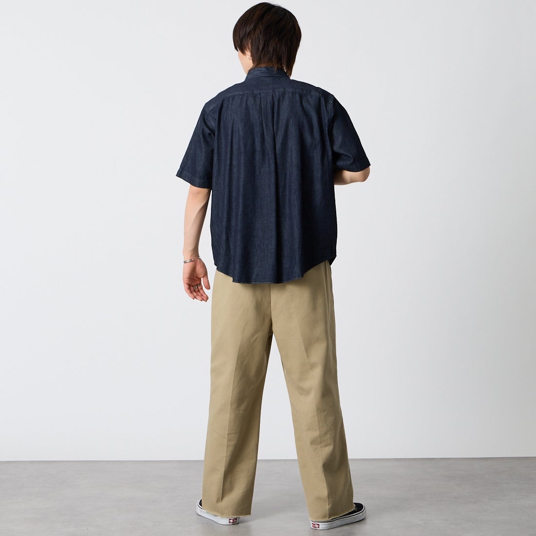 DANTON [ダントン] ドットボタン デニムダンガリー ボタンダウンシャツ [DT-B0337DUG] INDIGO &&モデル身長：177cm 着用サイズ：38&&