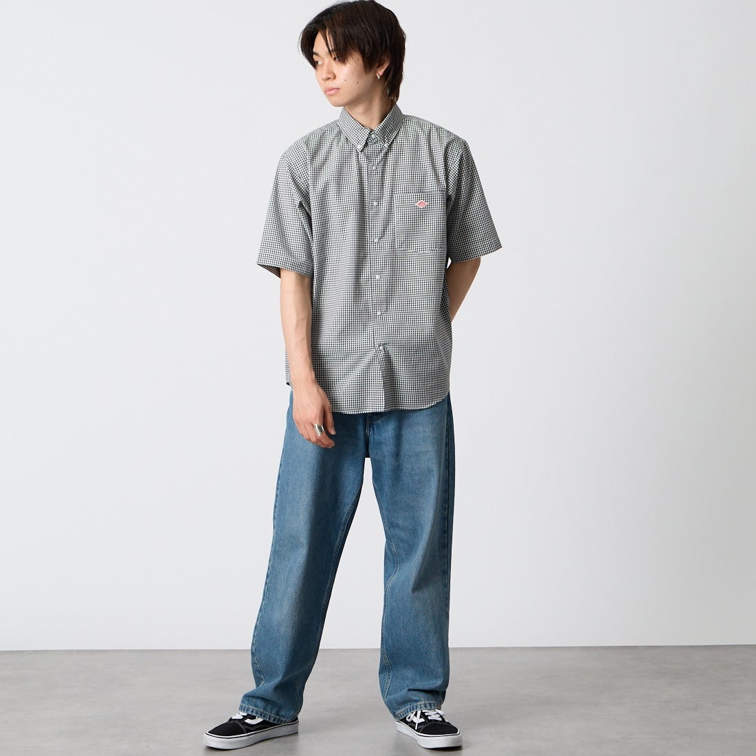 DANTON [ダントン] ドットボタン オックスフォード ボタンダウンシャツ [DT-B0337POD] BLACK GNGM &&モデル身長：177cm 着用サイズ：40&&