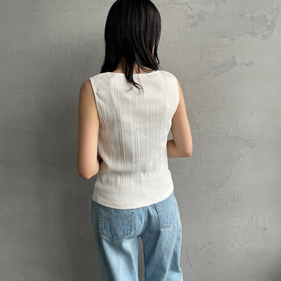 Noir Fabrik [ヌワールファブリック] ボートネックノースリーブリブカットソー [JFS-C092] O.WHITE &&モデル身長：160cm 着用サイズ：0&&