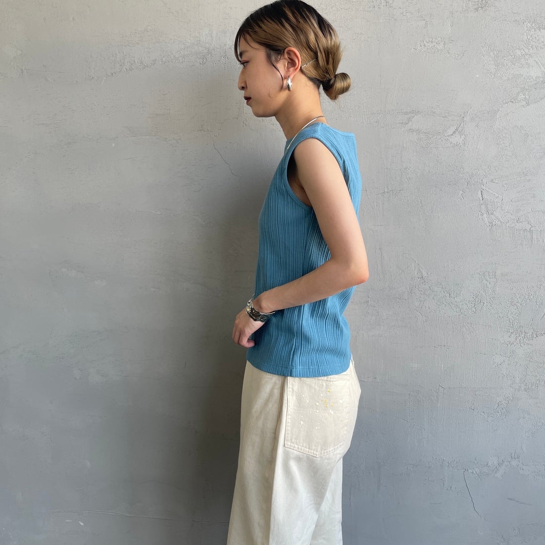 Noir Fabrik [ヌワールファブリック] ボートネックノースリーブリブカットソー [JFS-C092] BLUE &&モデル身長：150cm 着用サイズ：0&&