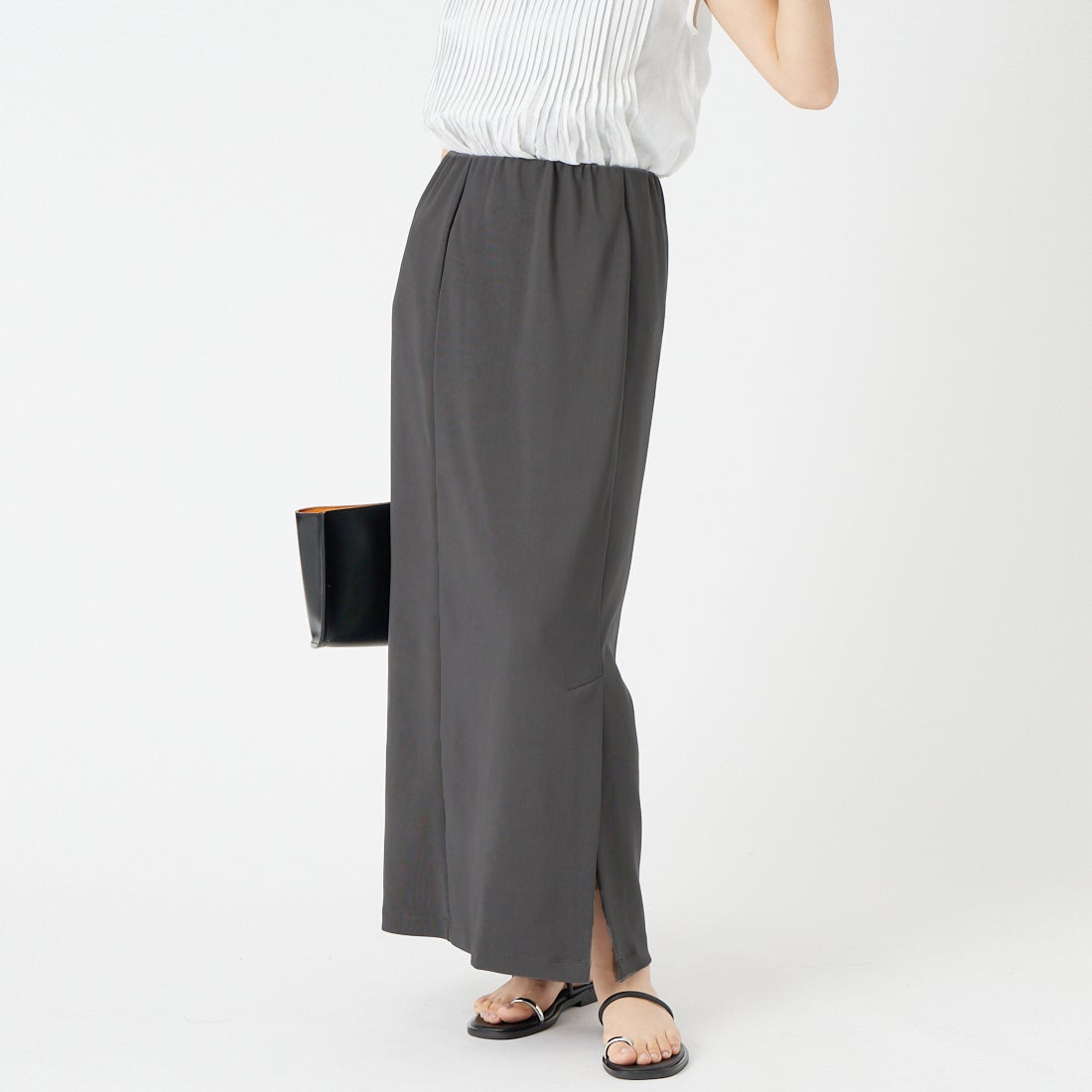 nenom [ネノム] マルチWAYナロースカート [NE23142065] 07 GRAY &&モデル身長：162cm 着用サイズ：F&&
