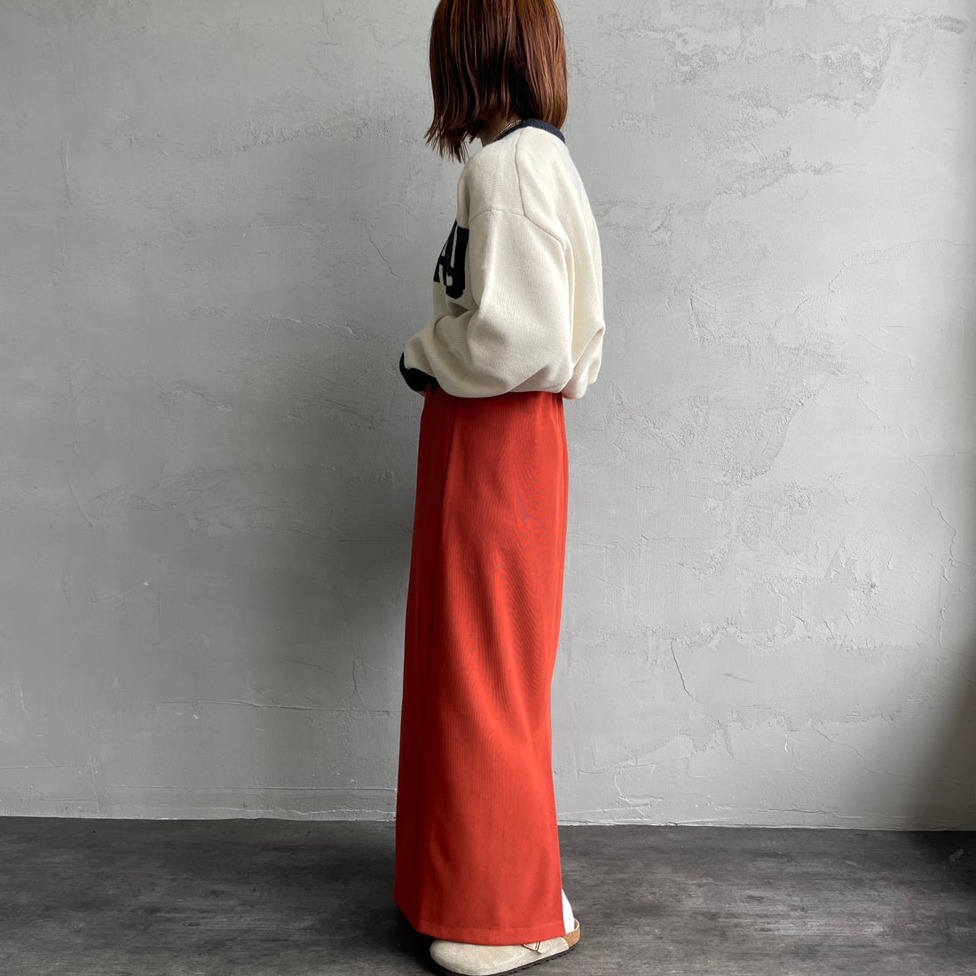 nenom [ネノム] マルチWAYナロースカート [NE23142065] 33 ORANGE &&モデル身長：158cm 着用サイズ：F&&